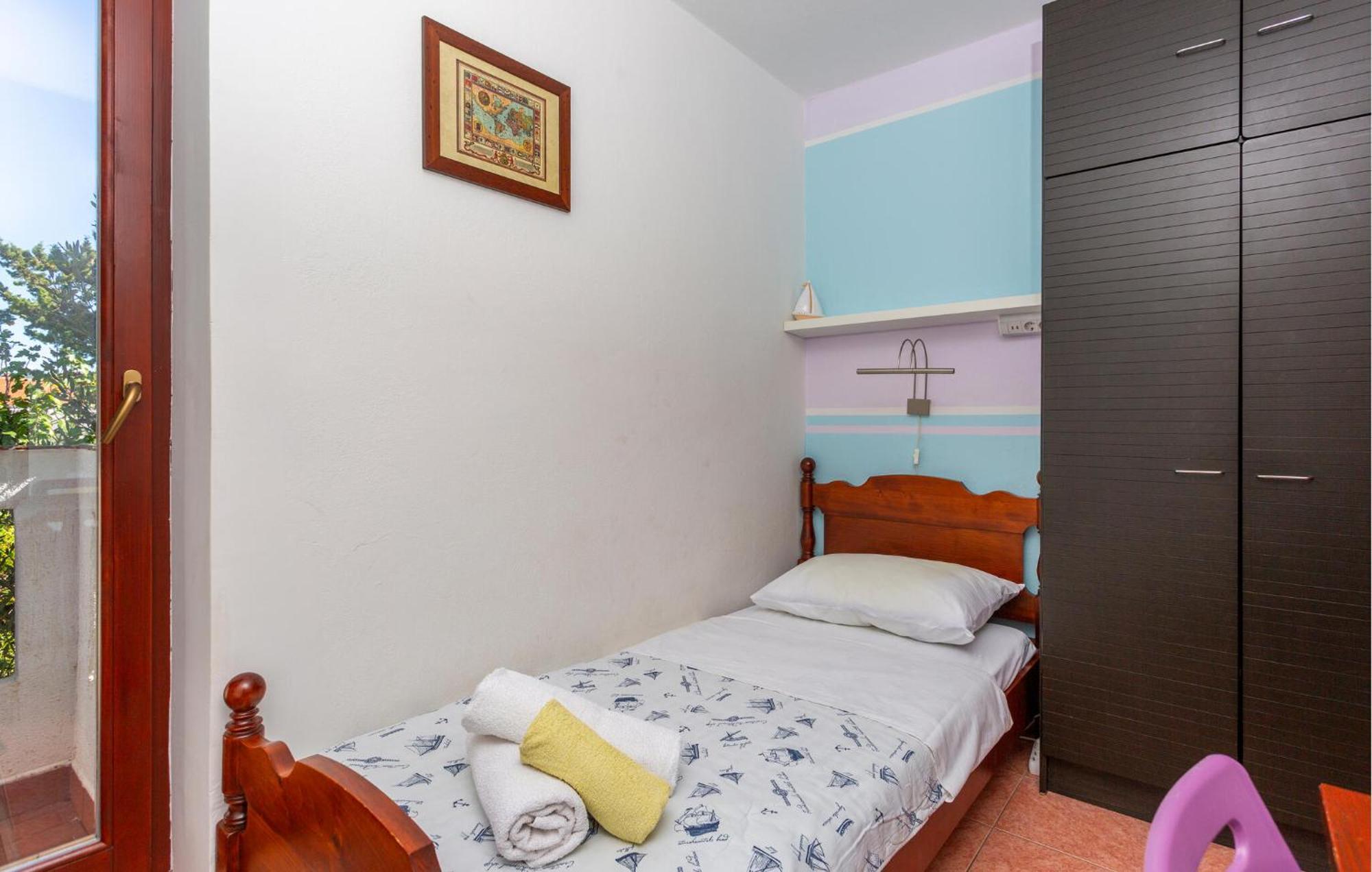 3 Bedroom Stunning Apartment In Krk Krk Town Exterior photo