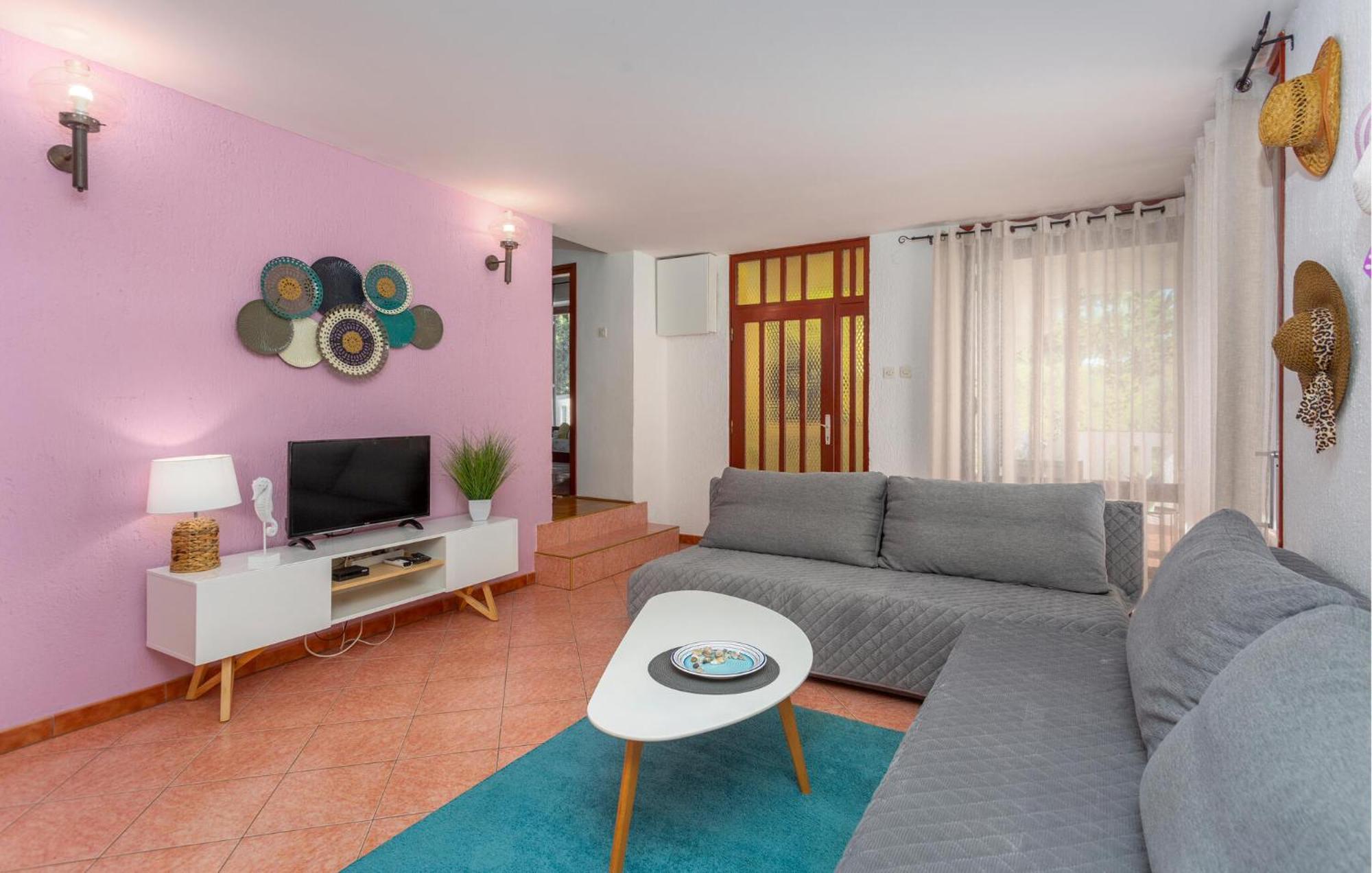3 Bedroom Stunning Apartment In Krk Krk Town Exterior photo