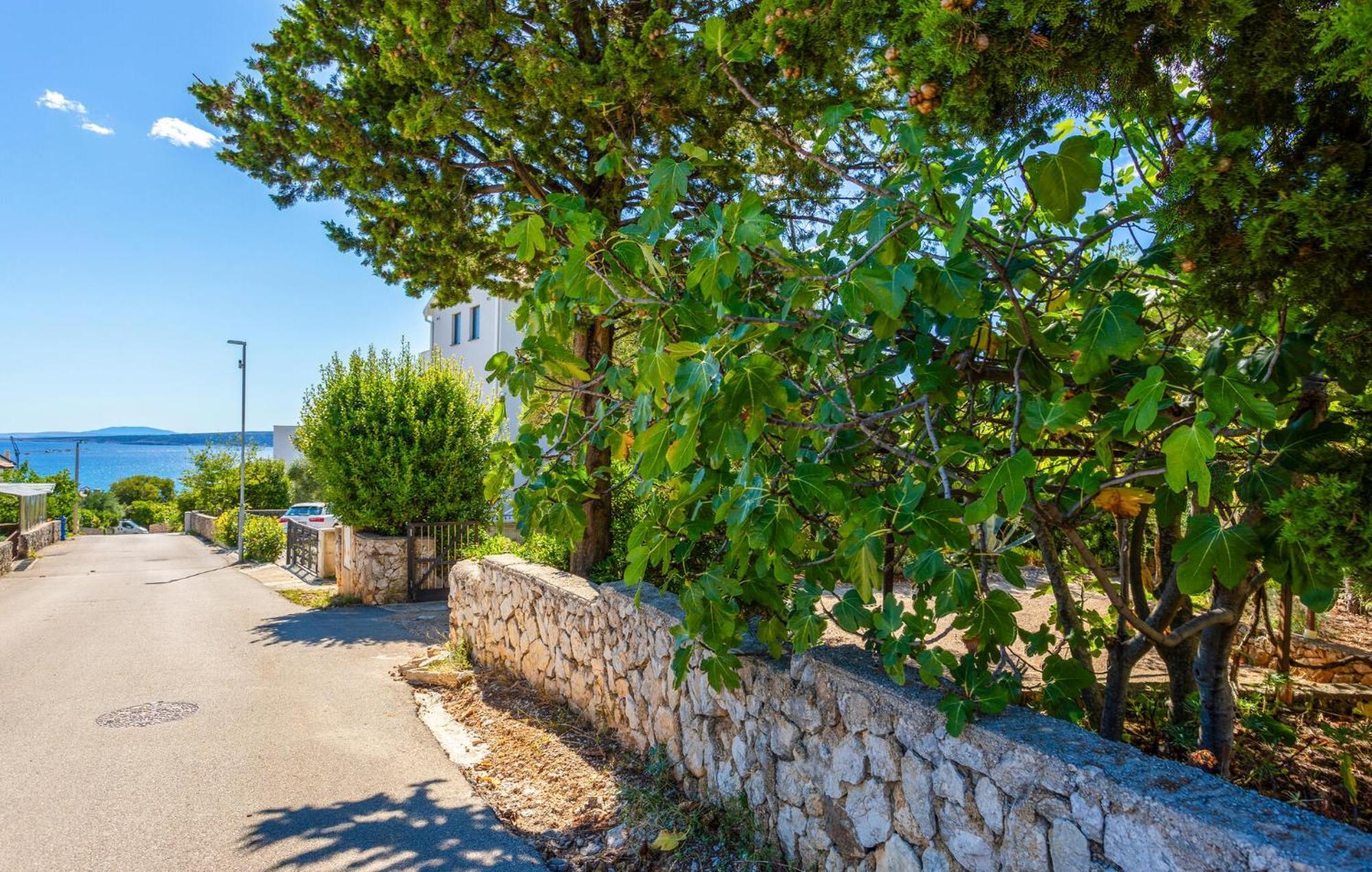 3 Bedroom Stunning Apartment In Krk Krk Town Exterior photo